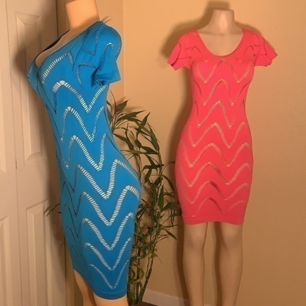 Cut-Out BODYCON Mini DRESS - Picture 7 of 7